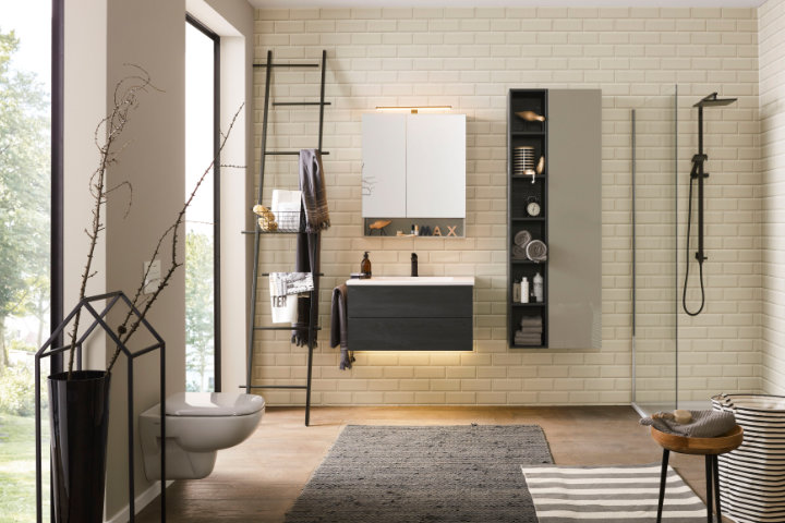 Objekte, Spiegel, Badmöbel, Licht und Accessoires